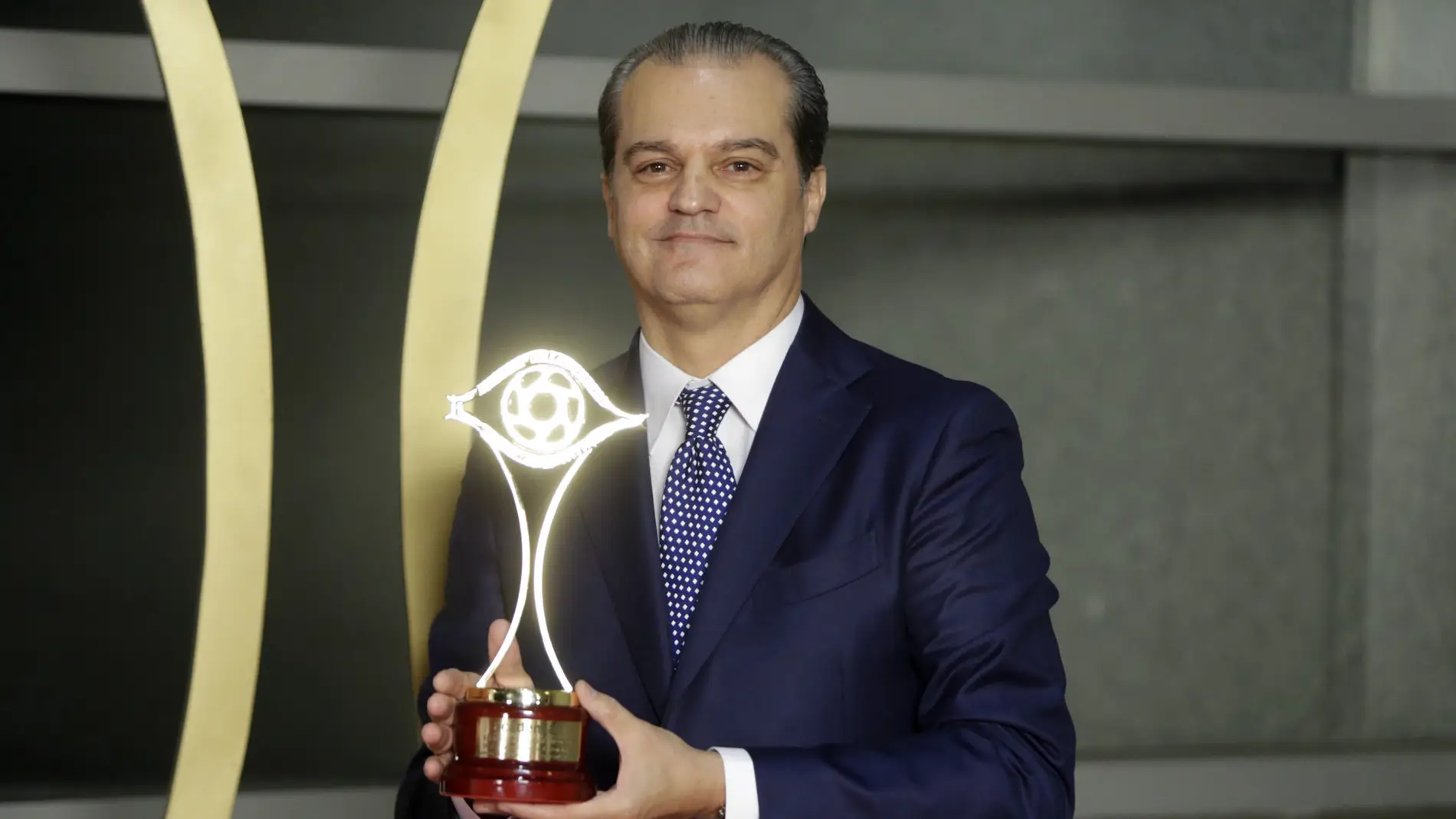 El presentador Ramón García durante la 19 edición de los premios Iris de la Academia de la Televisión