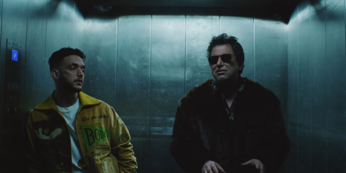 C Tangana junto con Andrés Calamaro en el videoclip de 'Nominao', canción del artista en colaboración con Jorge Drexter