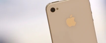 Móvil iPhone por detrás. Móvil iPhone por detrás.