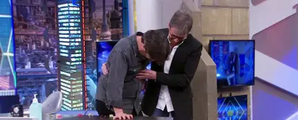 Un ataque de cataplexia de Jordi Évole asusta a Pablo Motos en directo: "He sentido cuando te ibas" Un ataque de cataplexia de Jordi Évole asusta a Pablo Motos en directo: "He sentido cuando te ibas"