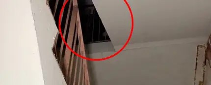 Fantasma en un asilo abandonado Fantasma en un asilo abandonado