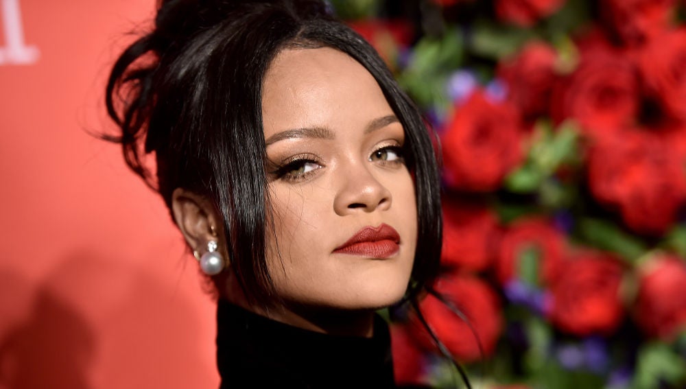 Así es la espectacular casa de 13,8 millones de euros que Rihanna se ha comprado en Beverly Hills
