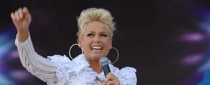La cantante brasileña Xuxa La cantante brasileña Xuxa