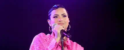 Demi Lovato con el pelo corto Demi Lovato con el pelo corto