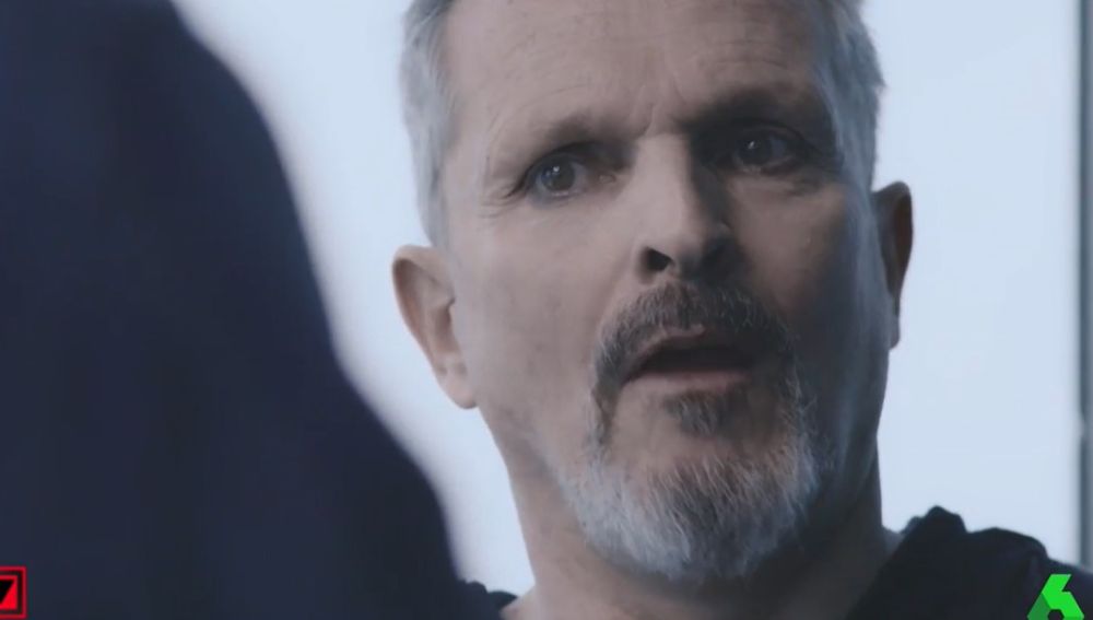 Miguel Bosé se enfada con Jordi Évole hablando de los muertos por COVID-19