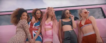 Lola Indigo y sus amigas en el vídeo de 'Spice Girls' Lola Indigo y sus amigas en el vídeo de 'Spice Girls'