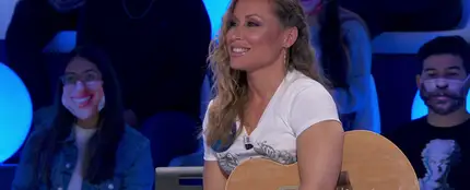 El homenaje de Verónica Romero a Àlex Casademunt cantando ‘Mi música es tu voz’ en ‘Pasapalabra’ El homenaje de Verónica Romero a Àlex Casademunt cantando ‘Mi música es tu voz’ en ‘Pasapalabra’