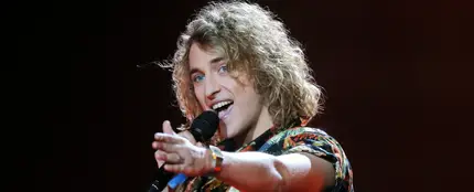 Eurovisión hace bromas con el gallo de Manel Navarro en la primera semifinal Eurovisión hace bromas con el gallo de Manel Navarro en la primera semifinal