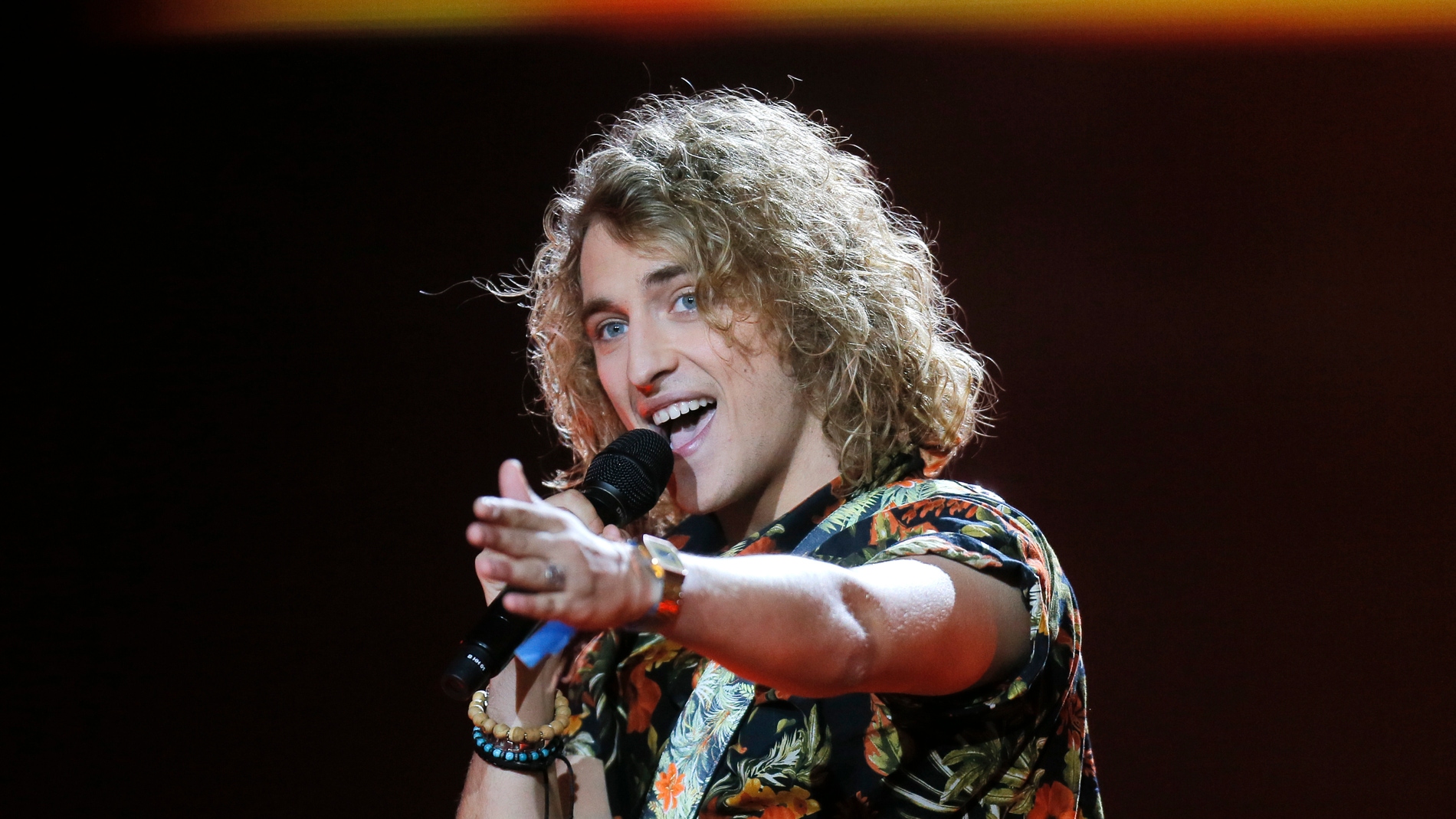 Eurovisi n Hace Bromas Con El Gallo De Manel Navarro En La Primera Eurovisi n Hace Bromas Con El Gallo De Manel Navarro En La Primera