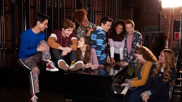 Un actor de 'High School Musical' sale del armario coincidiendo con el Mes del Orgullo