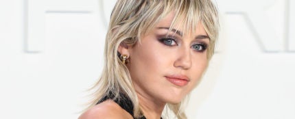 El sensual baile en tanga con el que Miley Cyrus ha calentado la red El sensual baile en tanga con el que Miley Cyrus ha calentado la red