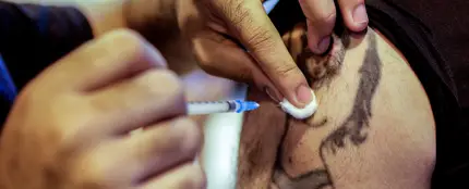 ¿Puedo vacunarme hoy si me fui de cañas ayer? ¿Y si tomo medicamentos? ¿Puedo vacunarme hoy si me fui de cañas ayer? ¿Y si tomo medicamentos?