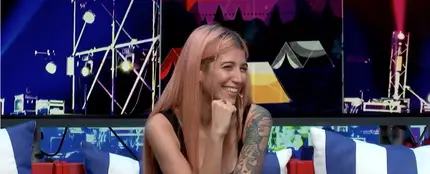 Bely Basarte presenta 'Bebiendo tequila' en 'yu Music' Bely Basarte presenta 'Bebiendo tequila' en 'yu Music'