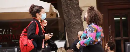 El vídeo viral que lleva a la calle los comentarios que los haters escupen en internet El vídeo viral que lleva a la calle los comentarios que los haters escupen en internet