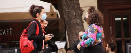 El vídeo viral que lleva a la calle los comentarios que los haters escupen en internet El vídeo viral que lleva a la calle los comentarios que los haters escupen en internet