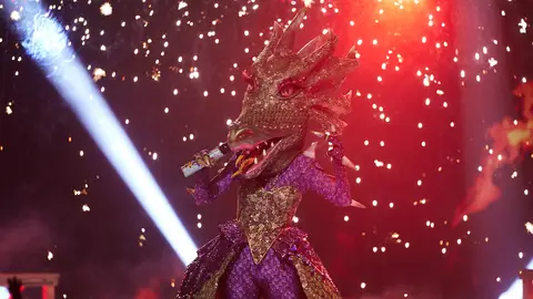La Dragona desata la locura con el tema ‘Tu foto del DNI’ en ‘Mask Singer’ La Dragona desata la locura con el tema ‘Tu foto del DNI’ en ‘Mask Singer’