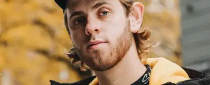 Muere un youtuber de 22 años tras caer de una montaña mientras grababa un vídeo Muere un youtuber de 22 años tras caer de una montaña mientras grababa un vídeo