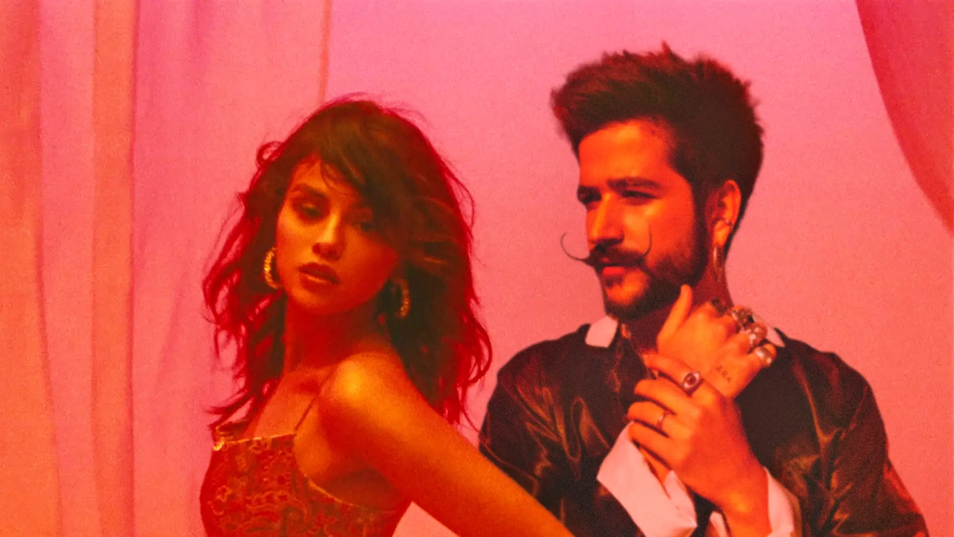 Selena Gomez y Camilo presentan &#39;999&#39; 