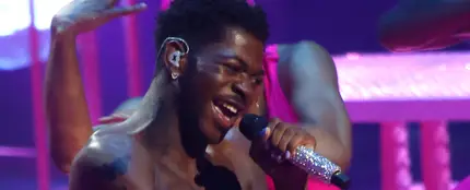 El poderoso homenaje de Lil Nas X en su actuación en los MTV VMA's 2021 El poderoso homenaje de Lil Nas X en su actuación en los MTV VMA's 2021