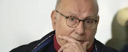 Muere Mario Camus, director de 'La colmena' y 'Los santos inocentes', a los 86 años Muere Mario Camus, director de 'La colmena' y 'Los santos inocentes', a los 86 años