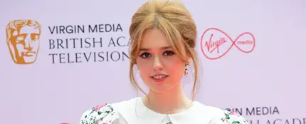 Aimee Lou Wood habla de la enfermedad que 'Sex Education' le ayudó a superar Aimee Lou Wood habla de la enfermedad que 'Sex Education' le ayudó a superar