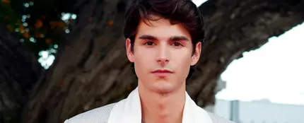 Conoce a Álvaro Mel, el 'instagramer' que ha conquistado a Alejandro Amenábar y a Ana Polvorosa Conoce a Álvaro Mel, el 'instagramer' que ha conquistado a Alejandro Amenábar y a Ana Polvorosa
