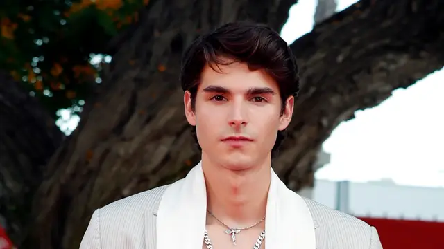 Conoce a Álvaro Mel, el 'instagramer' que ha conquistado a Alejandro Amenábar y a Ana Polvorosa