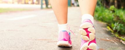 El plan de 30 días para adelgazar caminando (y no morir en el intento)