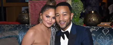 Chrissy Teigen y John Legend Chrissy Teigen y John Legend