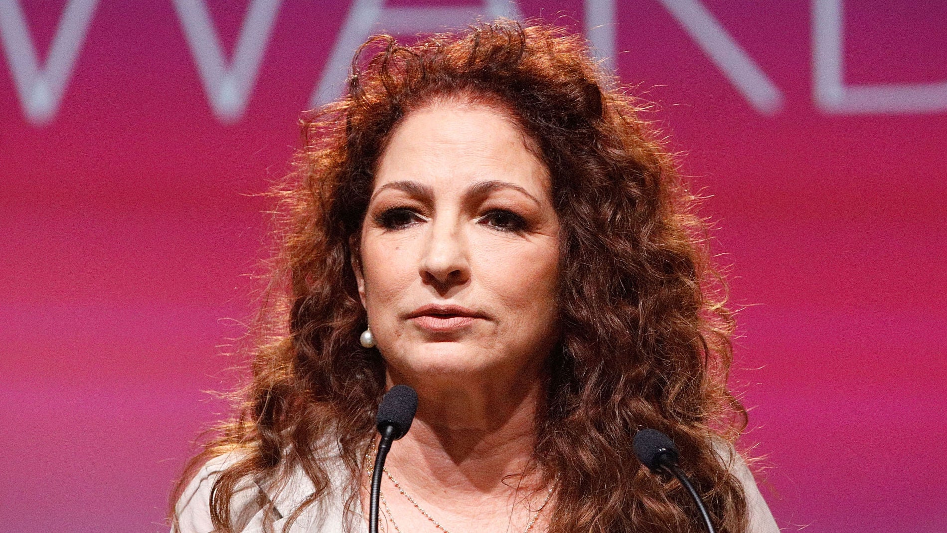 Gloria Estefan confiesa que sufrió abusos sexuales con nueve años