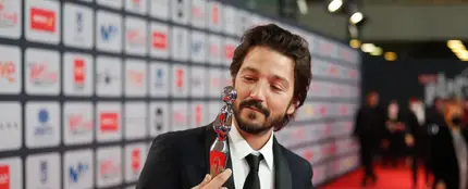 El discurso de Diego Luna en los premios Platino: "Nos toca a todos, a todas, a todes" El discurso de Diego Luna en los premios Platino: "Nos toca a todos, a todas, a todes"