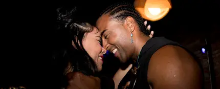 Yotuel Romero revela cuál fue su primera conversación con Beatriz Luengo Yotuel Romero revela cuál fue su primera conversación con Beatriz Luengo
