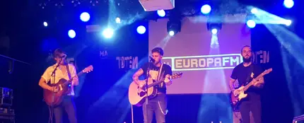 Dani Fernández canta en el showcase de Europa FM en Pamplona. Dani Fernández canta en el showcase de Europa FM en Pamplona.
