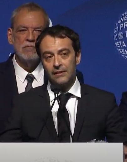 De izquierda a derecha, los escritores y guionistas Jorge Díaz, Julián Martínez y Antonio Mercero, escondidos tras el seudónimo Carmen Mola De izquierda a derecha, los escritores y guionistas Jorge Díaz, Julián Martínez y Antonio Mercero, escondidos tras el seudónimo Carmen Mola