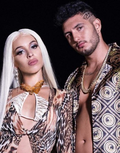 Omar Montes y Bad Gyal. Omar Montes y Bad Gyal.