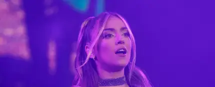 Ana Mena anuncia 'Sol y Mar' Ana Mena anuncia 'Sol y Mar'
