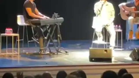 Blas Cantó canta 'Memoria' Blas Cantó canta 'Memoria'