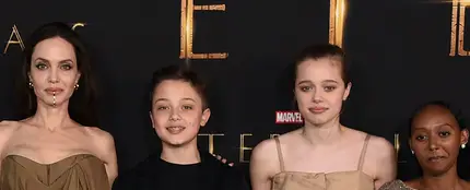 Shiloh Jolie-Pitt también llevó un vestido de Angelina Jolie al preestreno de 'Eternals' Shiloh Jolie-Pitt también llevó un vestido de Angelina Jolie al preestreno de 'Eternals'
