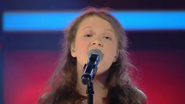 Beata Thunberg, la hermana de Greta que canta, hace teatro y se prepara como activista del feminismo