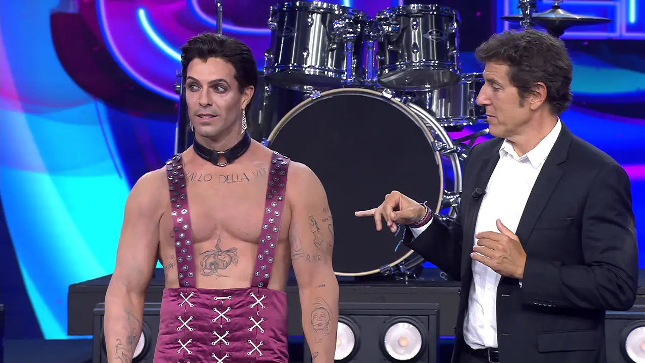 El ‘apuro’ de Rasel con su atuendo… ¡y tremendo baile que derrite a Lolita! El ‘apuro’ de Rasel con su atuendo… ¡y tremendo baile que derrite a Lolita!