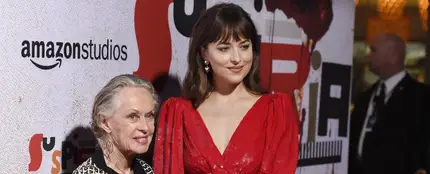 Dakota Johnson y su abuela Tippi Hedren Dakota Johnson y su abuela Tippi Hedren