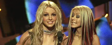 Christina Aguilera y Britney Spears. Christina Aguilera y Britney Spears.