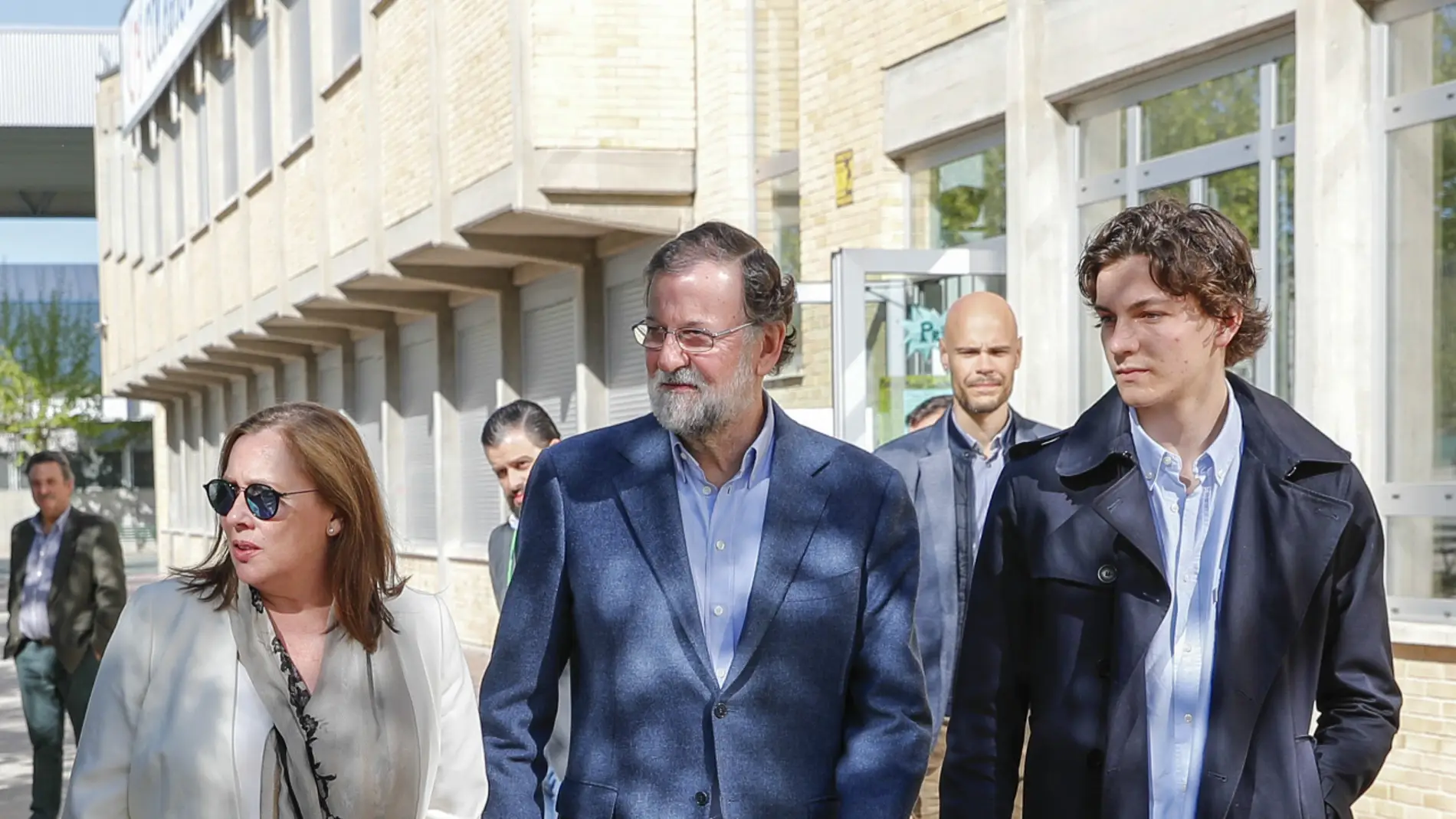 Elvira, Mariano Rajoy y su hijo Mariano Jr