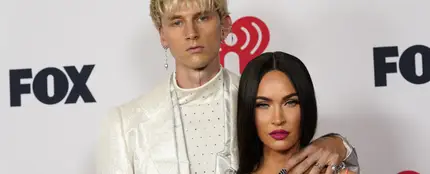 Machine Gun Kelly se apuñaló a sí mismo intentando impresionar a la actriz Megan Fox Machine Gun Kelly se apuñaló a sí mismo intentando impresionar a la actriz Megan Fox
