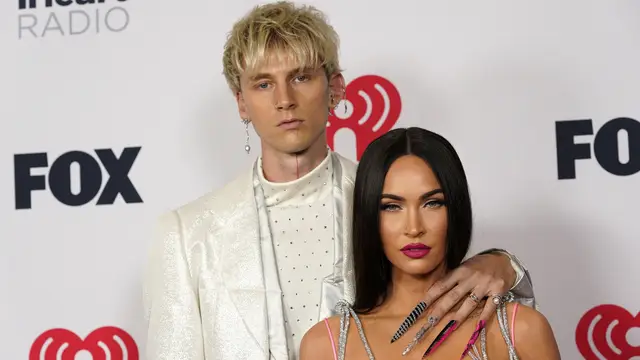 Machine Gun Kelly se apuñaló a sí mismo intentando impresionar a la actriz Megan Fox