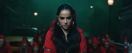 Becky G en el videoclip de 'Bella Ciao' Becky G en el videoclip de 'Bella Ciao'