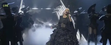 La espectacular actuación de Christina Aguilera en los People's Choice Awards: tres looks y cuatro canciones La espectacular actuación de Christina Aguilera en los People's Choice Awards: tres looks y cuatro canciones