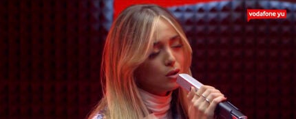 Ana Mena canta 'Música ligera'