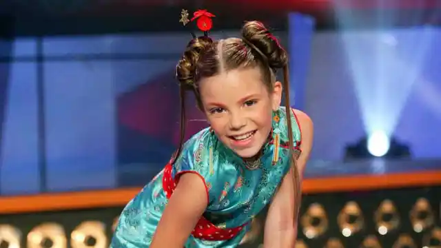 Así son ahora, y a esto se dedican, los representantes españoles de Eurojunior