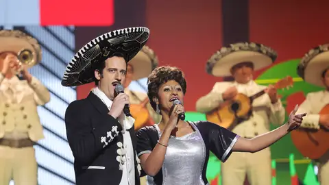 Nia Correia y Edu Soto son ‘El rey’ como Celia Cruz y Vicente Fernández Nia Correia y Edu Soto son ‘El rey’ como Celia Cruz y Vicente Fernández